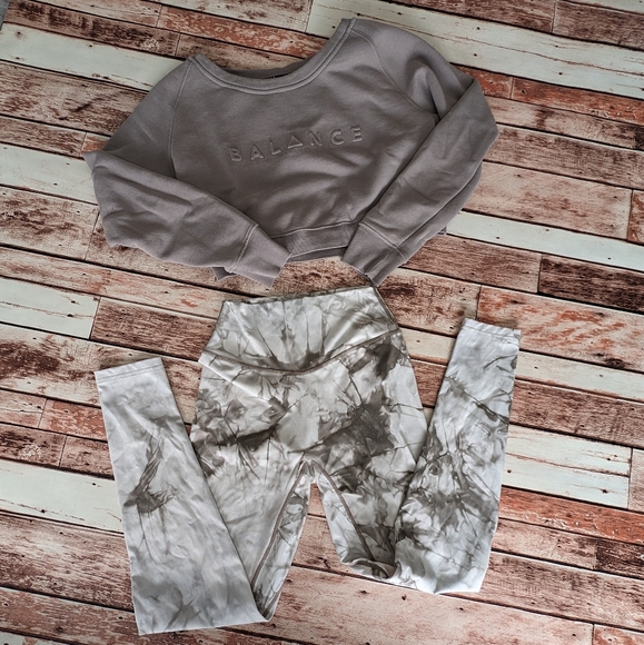 Balance Athletica pants and sweatshirt set - Picture 1 of 5